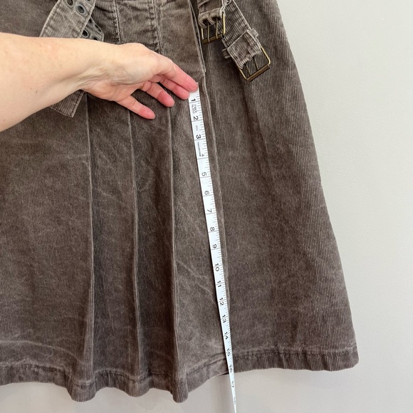 Vero Moda taupe corduroy wrap skirt - Picture 12 of 15